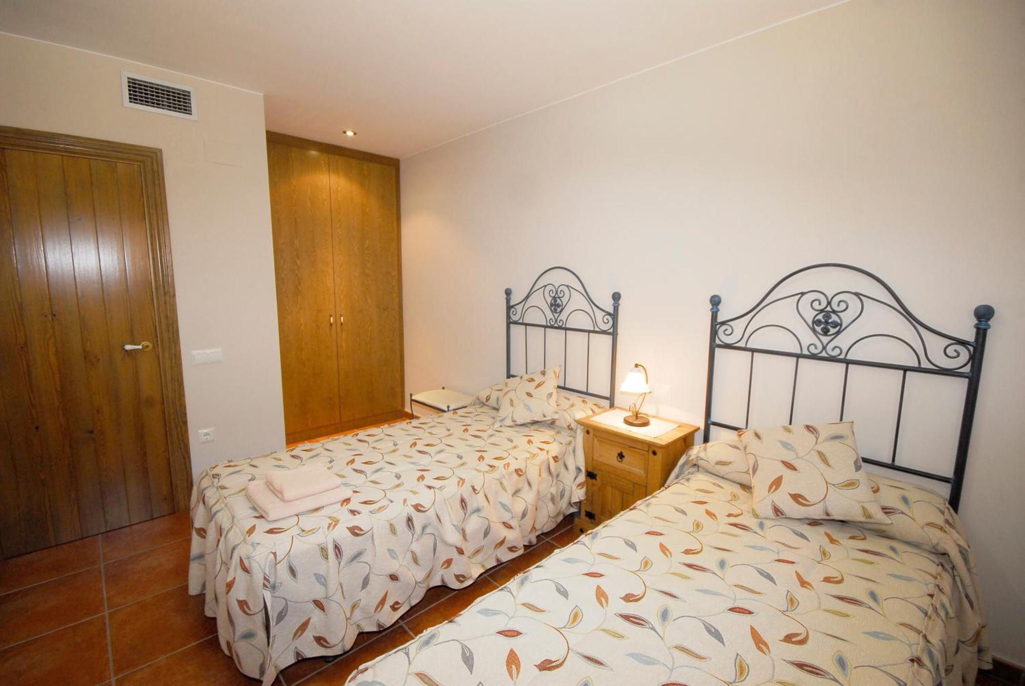 Apartamentos De Turismo Rural Las Eras Castelserás Chambre photo
